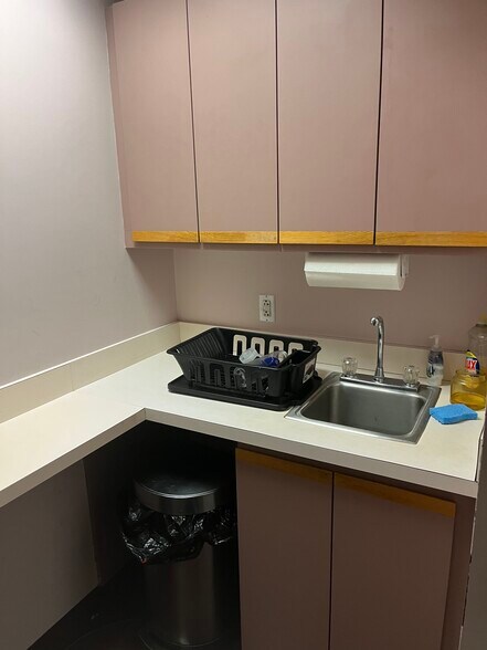 More Photos Of 3 Woodland Rd, Stoneham Medical For Sale