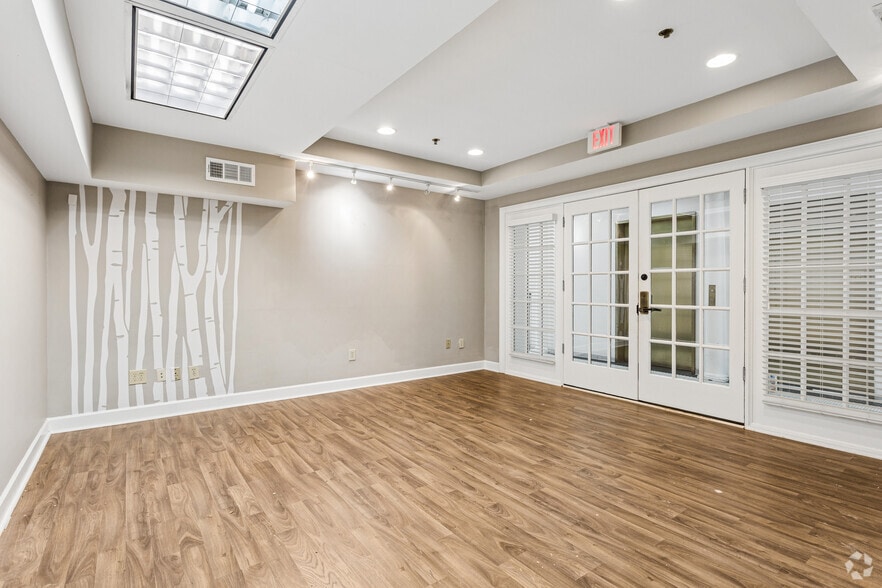 More Photos Of 1708 Peachtree St NW, Atlanta Medical For Sale