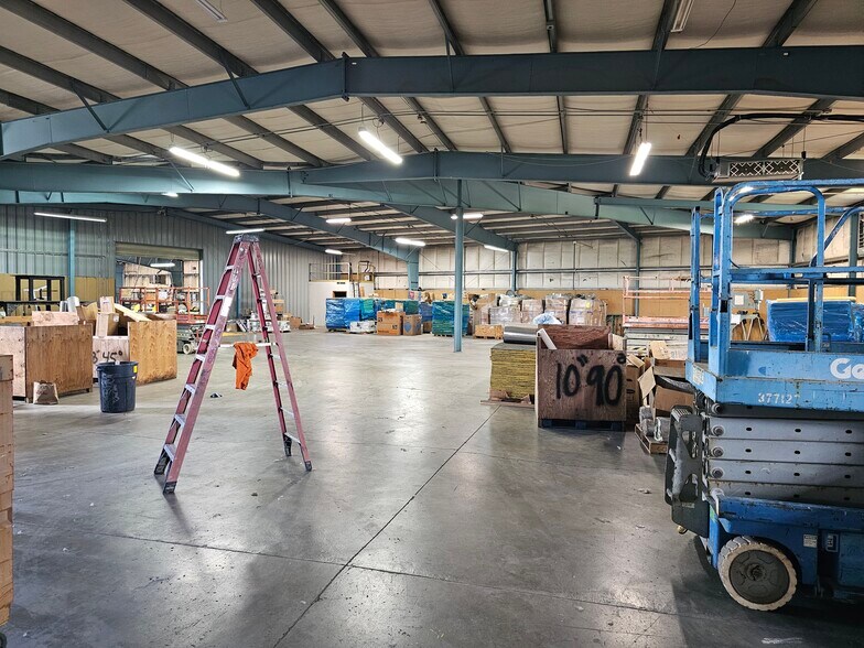 More Photos Of 4484 Independence Hwy, Independence Warehouse For Lease
