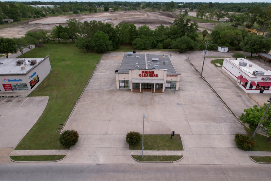 More Photos Of 7250 Antoine Dr, Houston Freestanding For Sale