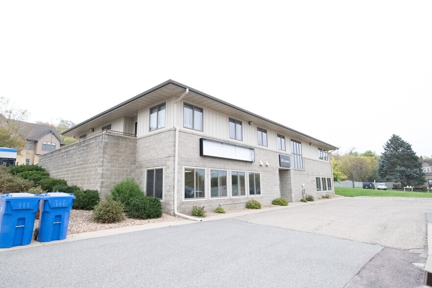 More Photos Of 40 Good Counsel Dr, Mankato Office For Sale