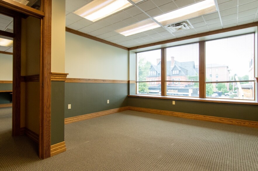 More Photos Of 427 Delaware, Buffalo Office For Sale