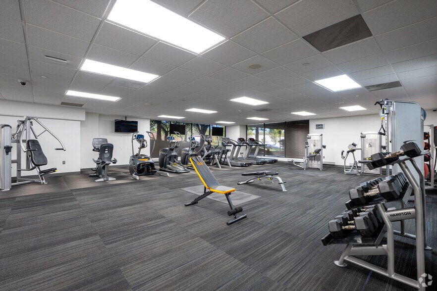 More Photos Of 10451 Mill Run Cir, Owings Mills Office For Sale