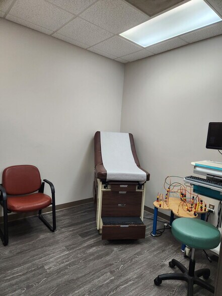 More Photos Of 1649 S Huron St, Ypsilanti Medical For Lease