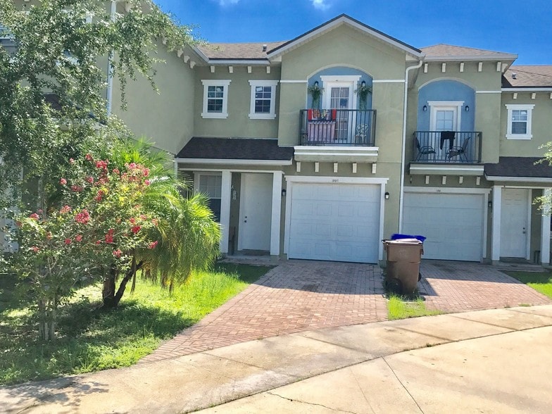 More Photos Of 1800 Bassinger St, Kissimmee Apartments For Sale