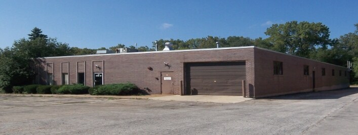 Primary Photo Of 2230-2232 S Foster Ave, Wheeling Distribution For Sale