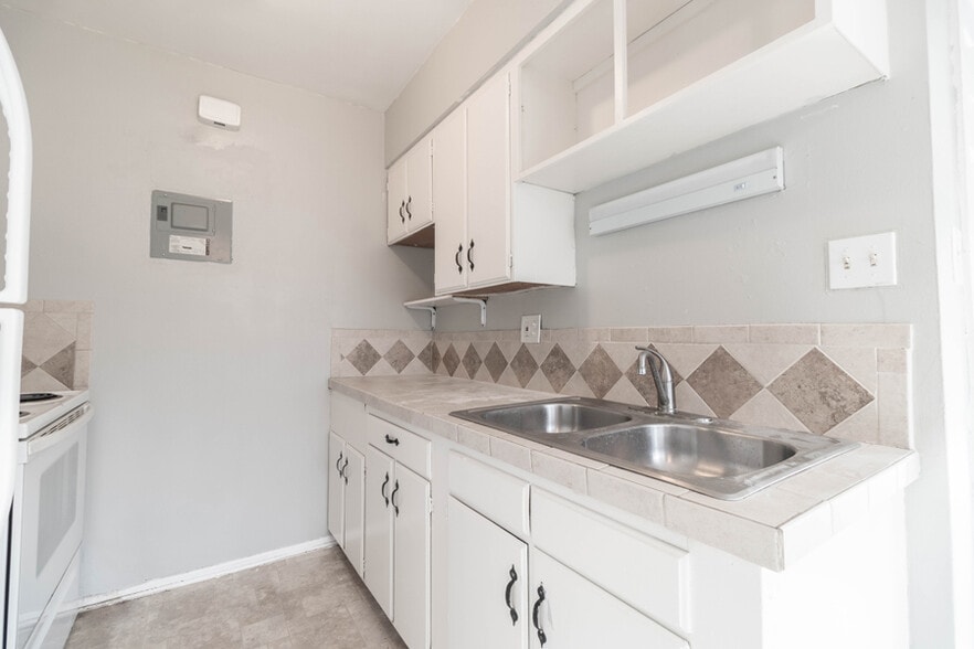 More Photos Of 5944 S Datura St, Littleton Apartments For Sale