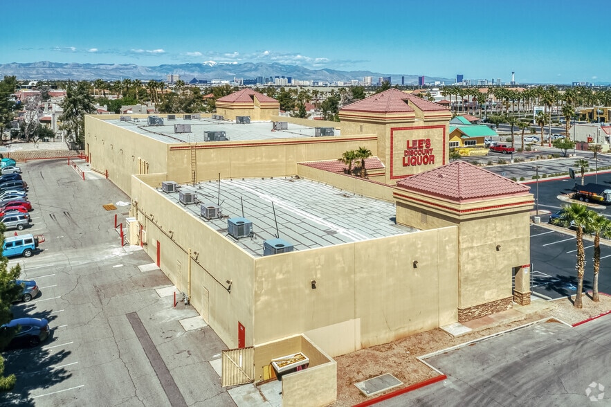 More Photos Of 4427 E Sunset Rd, Henderson Freestanding For Lease