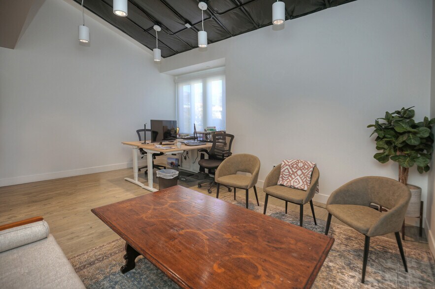 More Photos Of 1135 Eugenia Pl, Carpinteria Office For Sale