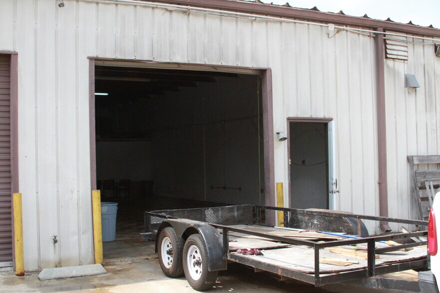 More Photos Of 490 North St, Longwood Flex For Lease