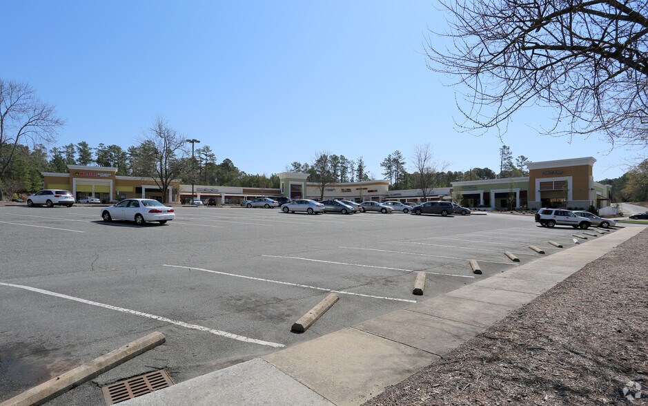 More Photos Of 1728 Fordham Blvd, Chapel Hill Freestanding For Lease