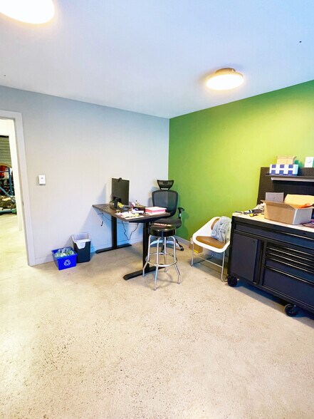 More Photos Of 4663 Byrne Rd, Burnaby Warehouse For Sale