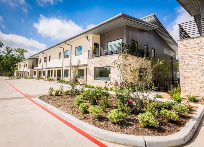 More Photos Of 1310 Rayford Park Rd, Spring Coworking Space