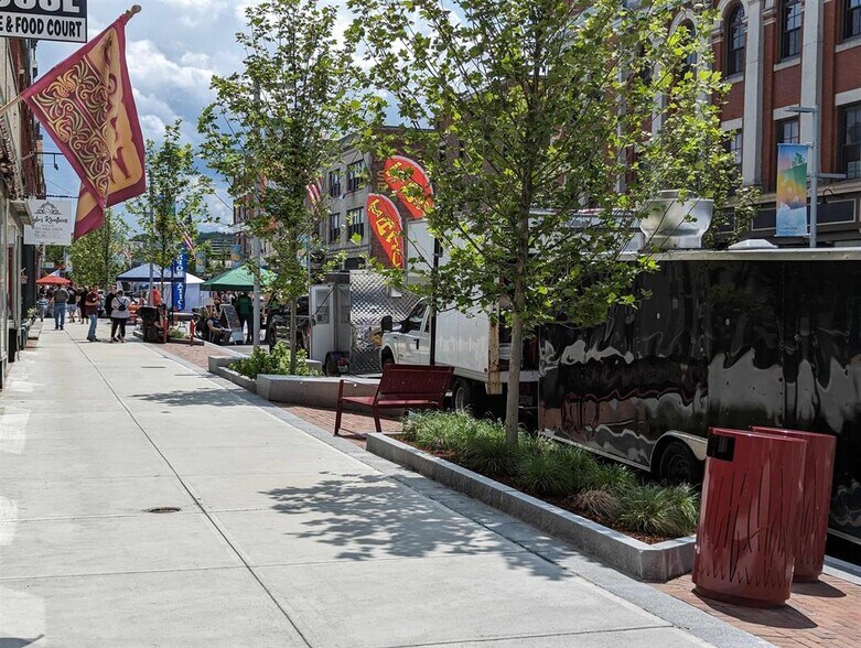 More Photos Of 14-20 Pleasant St, Claremont Storefront Retail Office For Lease