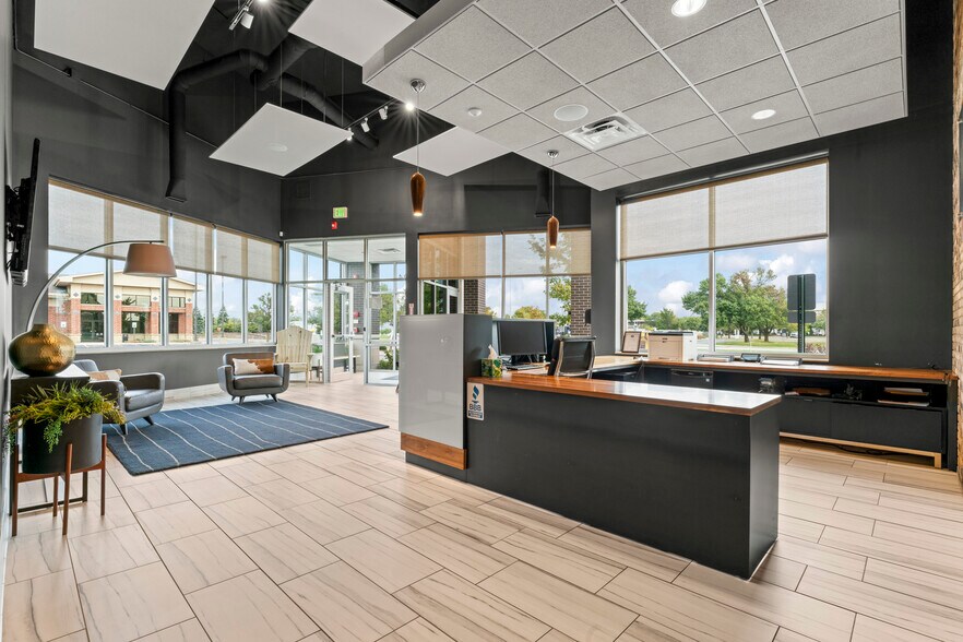 More Photos Of 9404 Margo Ln, Munster Office For Sale