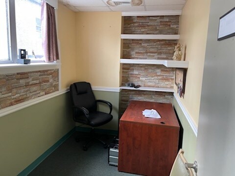 More Photos Of 863-865 E 4th St, Bethlehem Medical For Sale