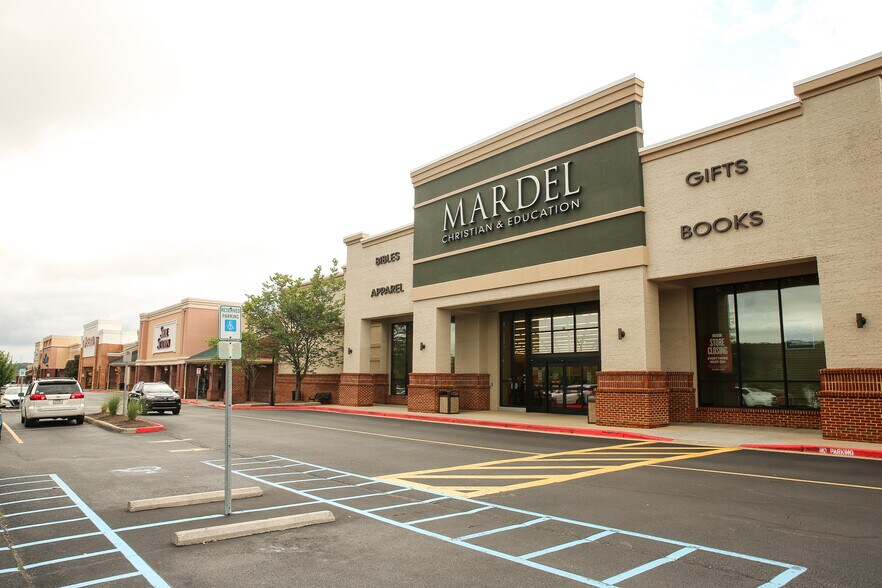 More Photos Of 3211 Peoples St, Johnson City General Retail For Lease