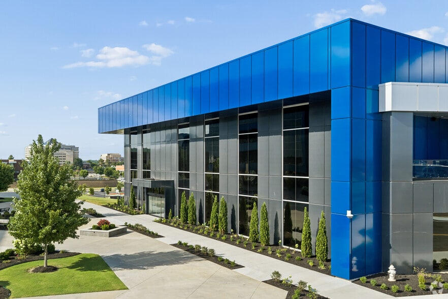 More Photos Of 3800 S J.B. Hunt Dr, Rogers Office For Lease
