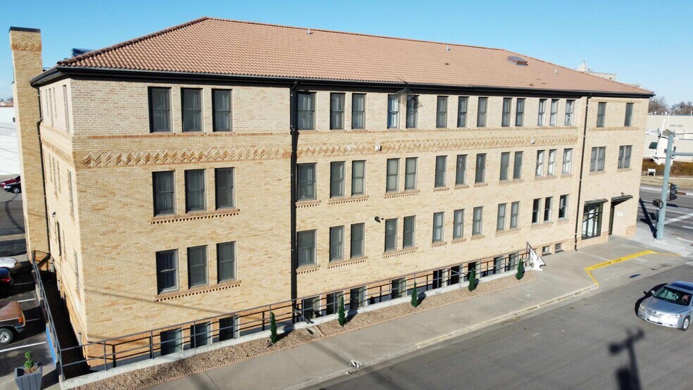 More Photos Of 322 S Main St, Lamar Apartments For Sale