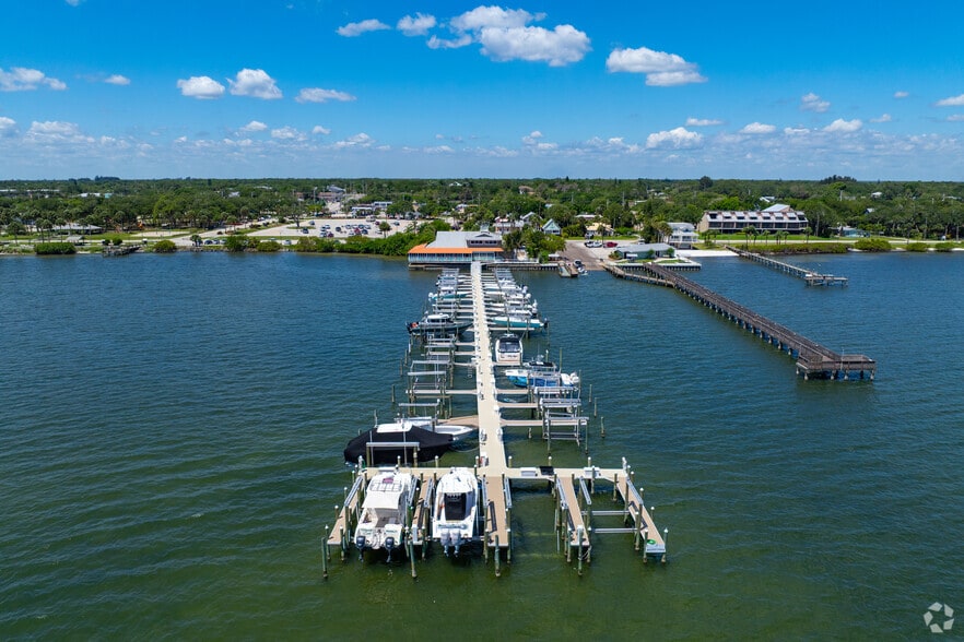 More Photos Of 806 Indian River Dr, Sebastian Marina For Sale