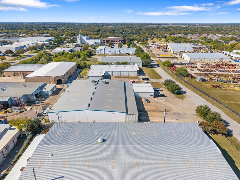 More Photos Of 1120 Commercial Blvd N, Arlington Warehouse For Sale