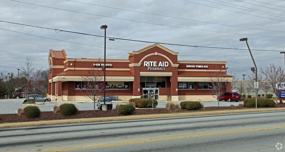 More Photos Of 2723 Main St, Newberry Drugstore For Lease