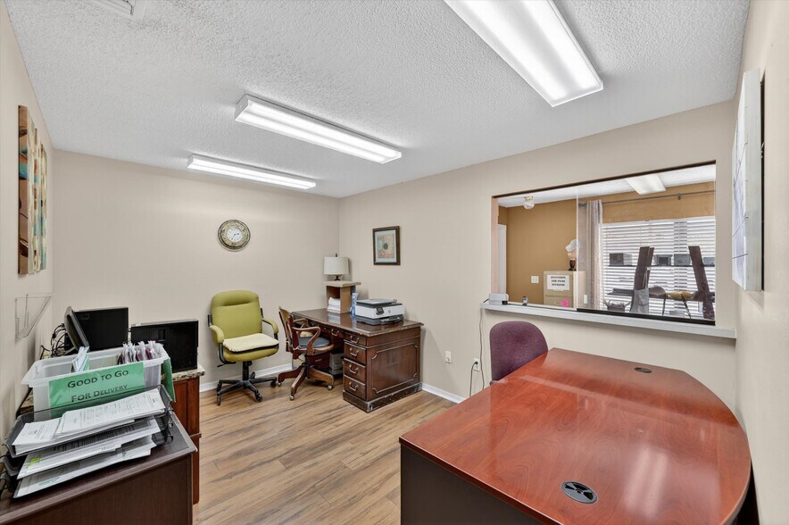 More Photos Of 7 W Main St, Apopka Office For Sale