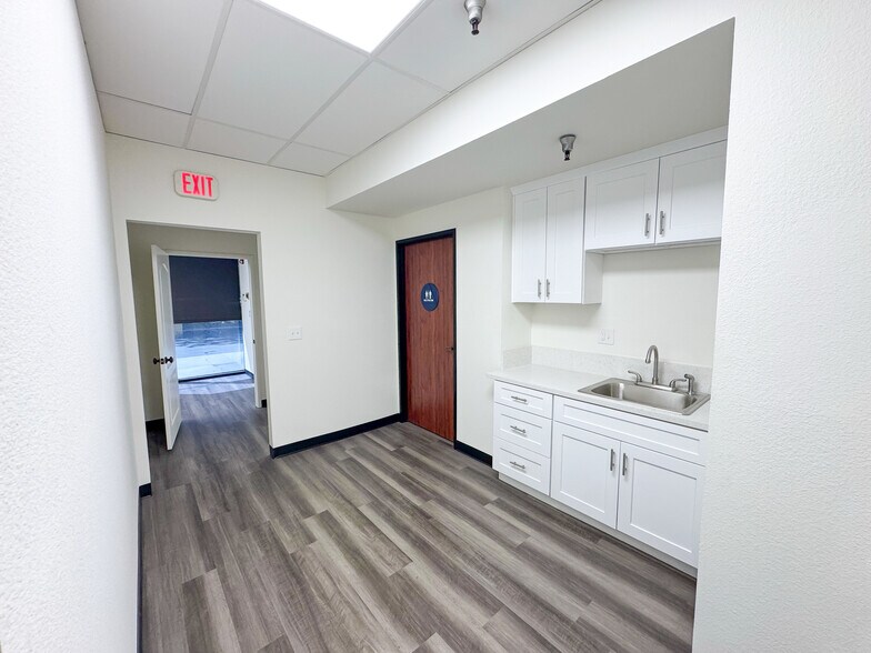 More Photos Of 12220 4th St, Rancho Cucamonga Warehouse For Lease