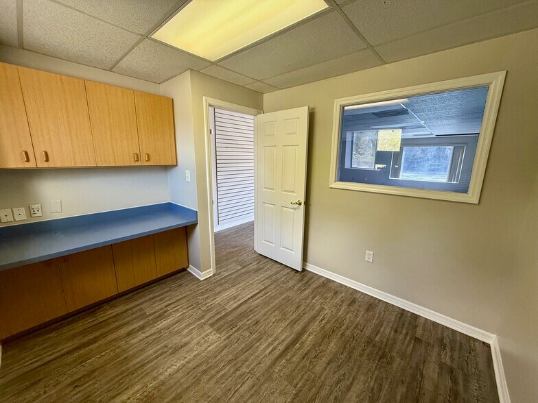 More Photos Of 2390 E International Speedway Blvd, Deland Freestanding For Lease