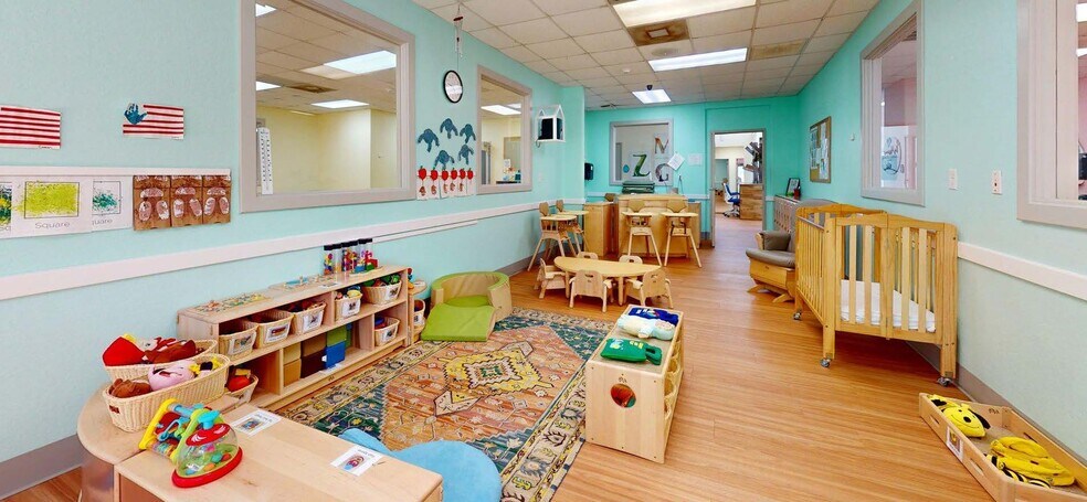 More Photos Of 11825 Fallbrook Dr, Houston Daycare Center For Lease