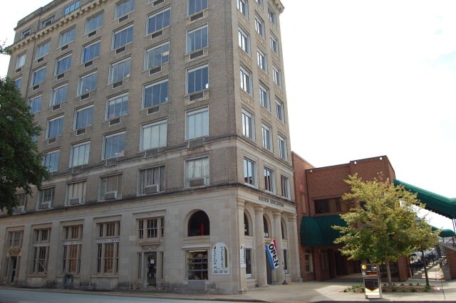 More Photos Of 327 Main St, Greenwood Office For Lease