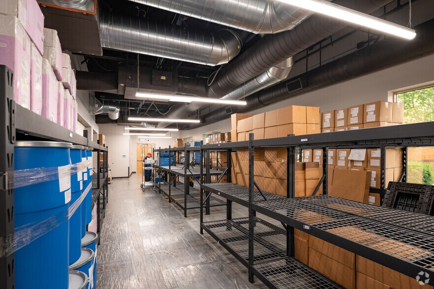 More Photos Of 35131 SE Douglas St, Snoqualmie Office For Sale