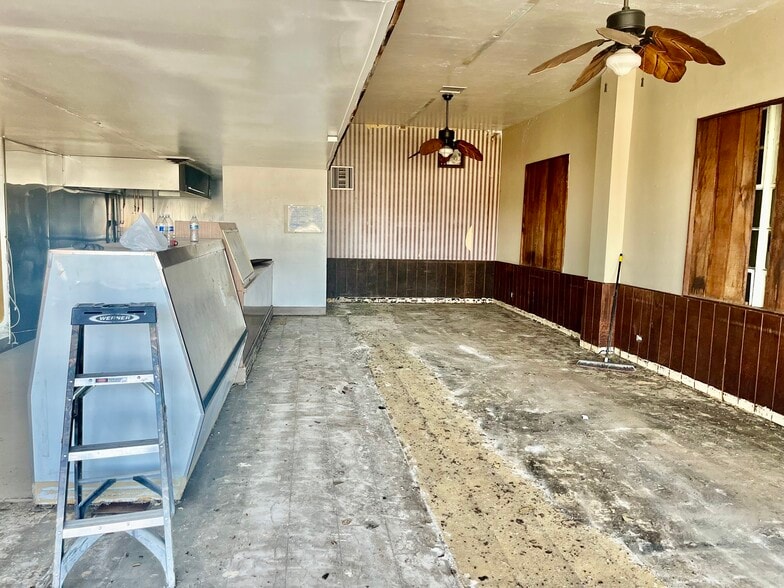 More Photos Of 1524-1526 Solano Ave, Vallejo Storefront For Sale
