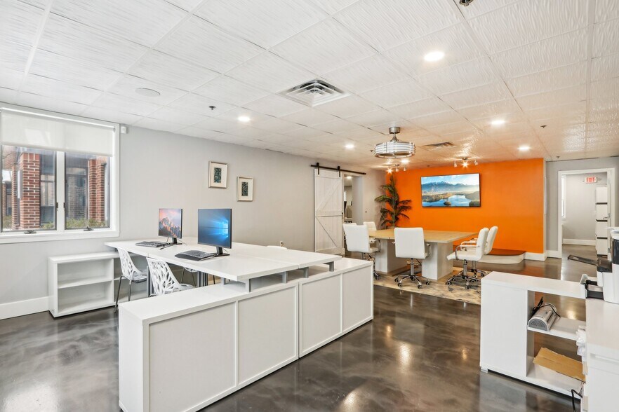 More Photos Of 100 Conifer Hill Dr, Danvers Office For Lease