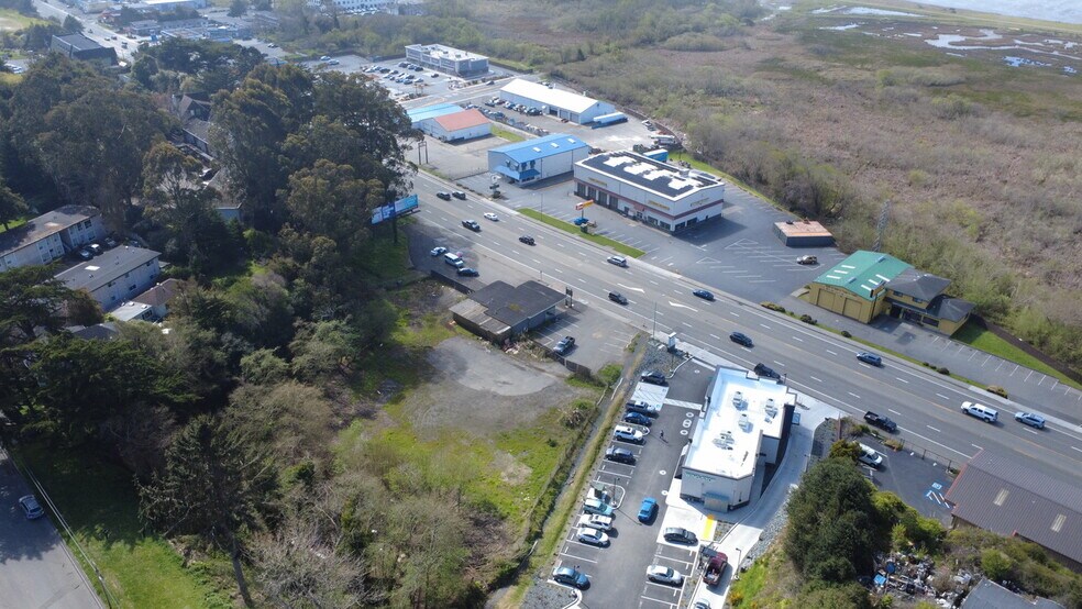 More Photos Of 2431 Broadway, Eureka Land For Lease