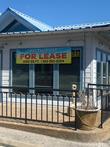 More Photos Of 5106 Old Bullard Rd, Tyler Restaurant For Lease