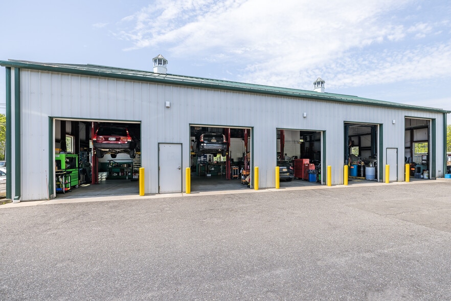 More Photos Of 1426 N Sea Rd, Southampton Auto Repair For Sale