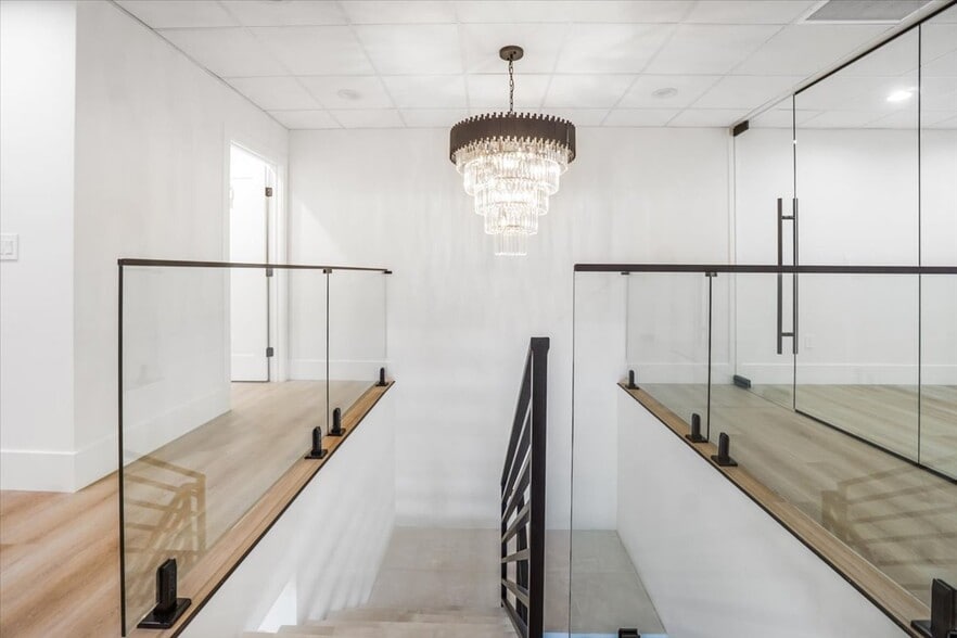 More Photos Of 1240 N Jefferson St, Anaheim Warehouse For Sale