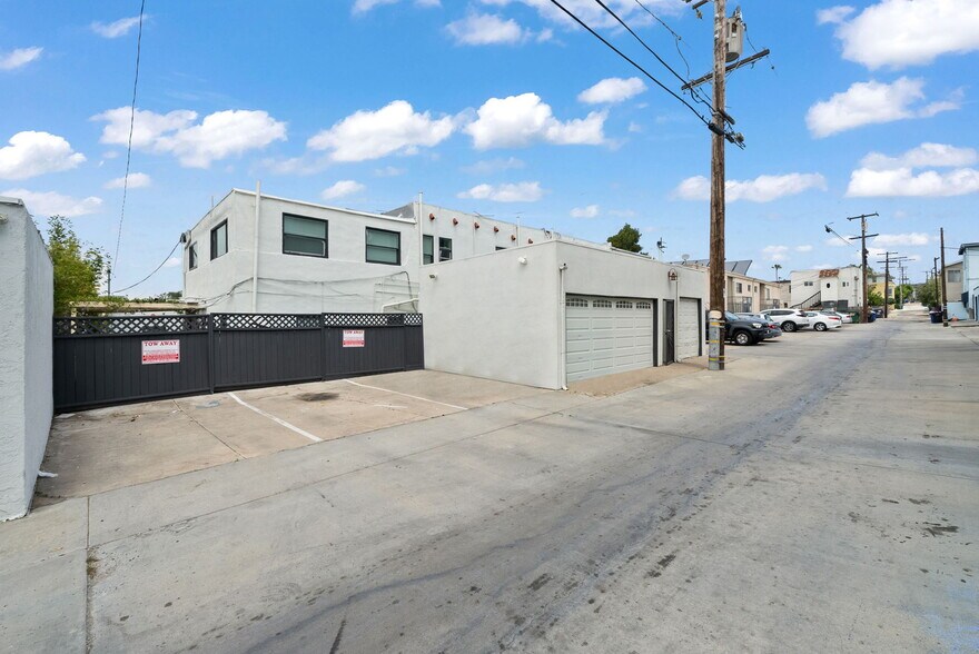 More Photos Of 3933-3945 Hamilton St, San Diego Apartments For Sale