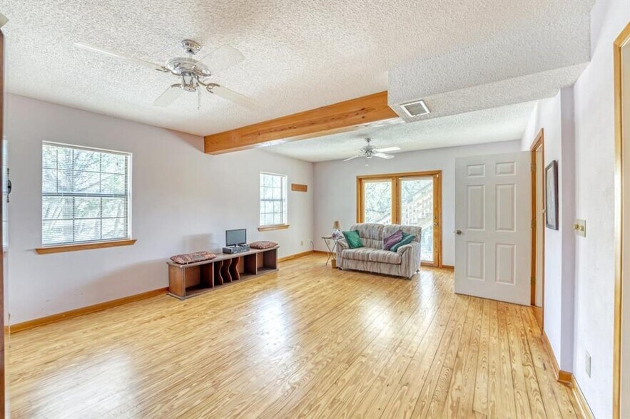 More Photos Of 19818 Colina Dr, Lago Vista Specialty For Sale