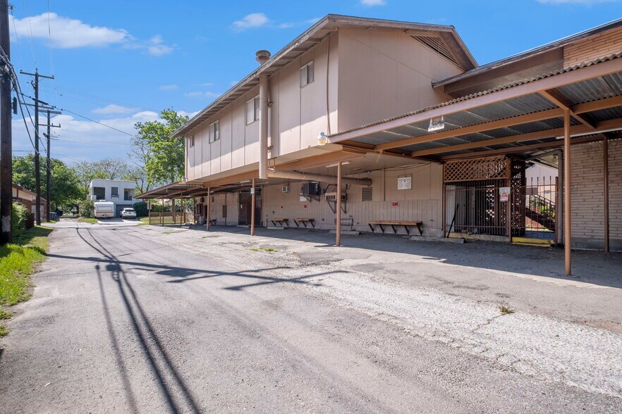 More Photos Of 110 Mary Louise Dr, San Antonio Apartments For Sale