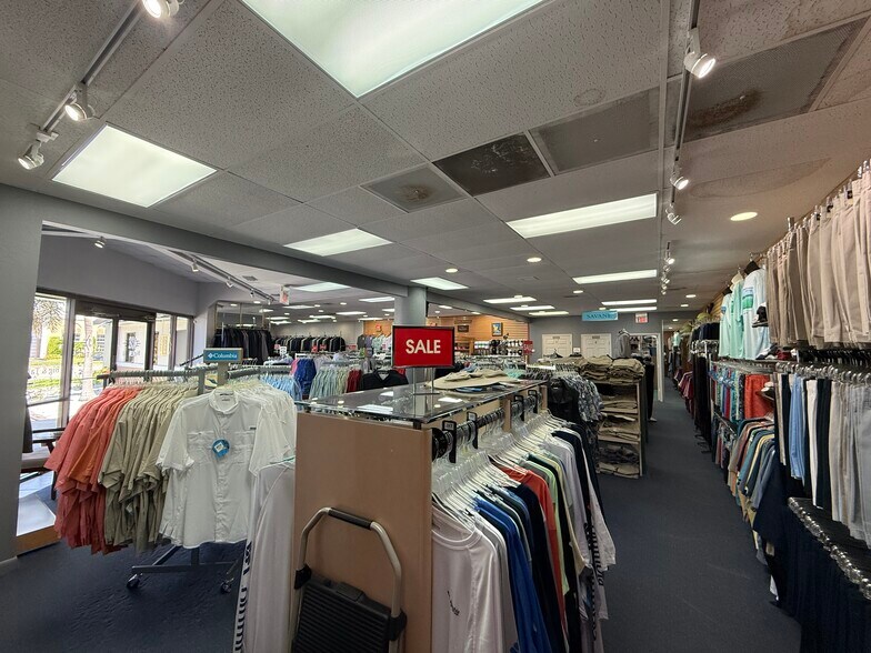 More Photos Of 4333 S Tamiami Trl, Sarasota Unknown For Lease