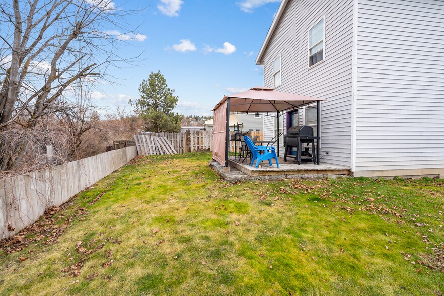 More Photos Of 140 S Chase St, Heppner Apartments For Sale