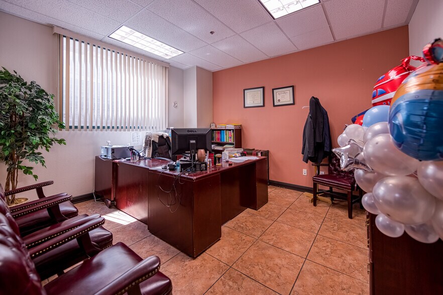 More Photos Of 3365 Pepper Ln, Las Vegas Research And Development For Sale