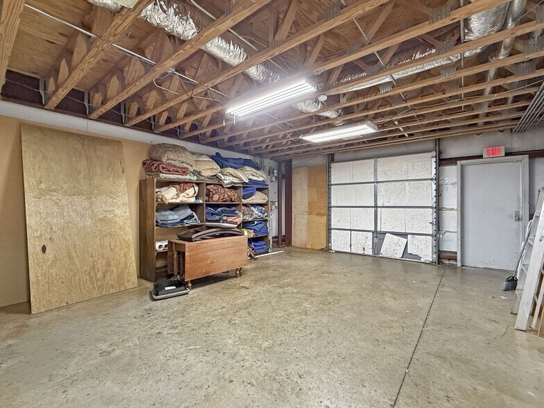 More Photos Of 2719 McFarland Blvd E, Tuscaloosa General Retail For Lease