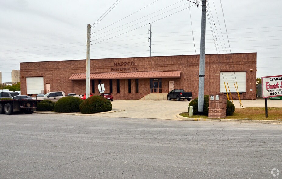 More Photos Of 4901 Whirlwind Dr, San Antonio Warehouse For Lease