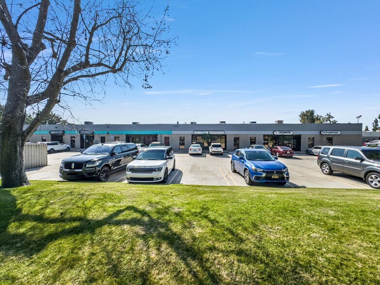 More Photos Of 400 W Lambert Rd, Brea Office For Sale