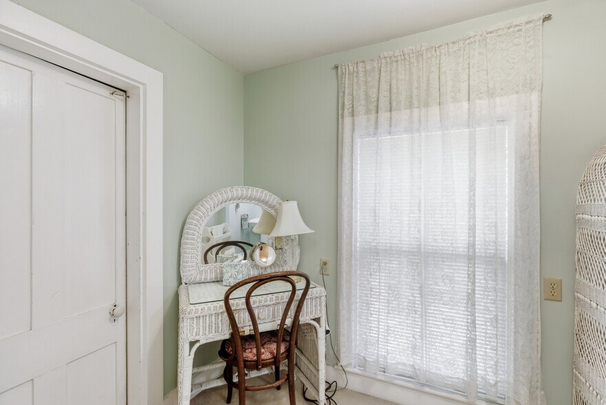 More Photos Of 1625 3rd Ave, Anoka Hospitality For Sale