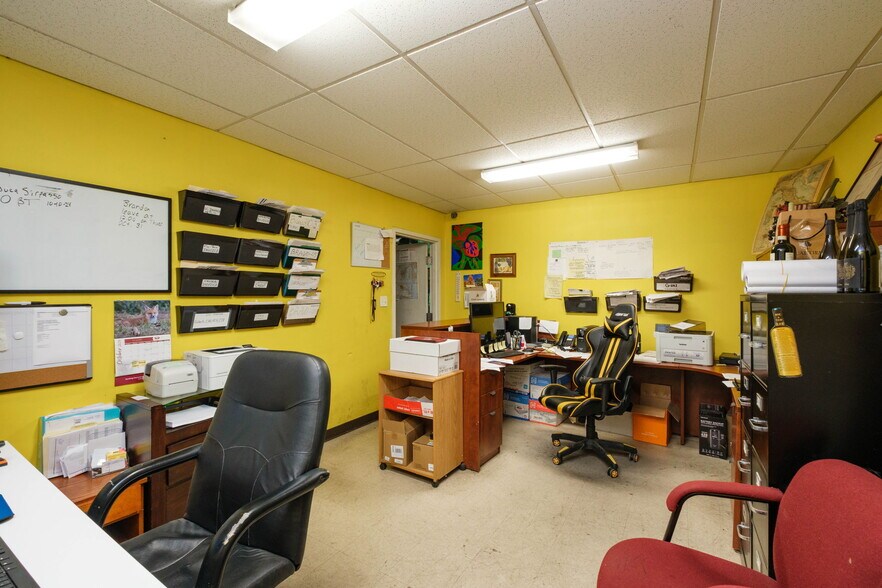 More Photos Of 1780 Dealton Ave, Harrisonburg Light Distribution For Lease
