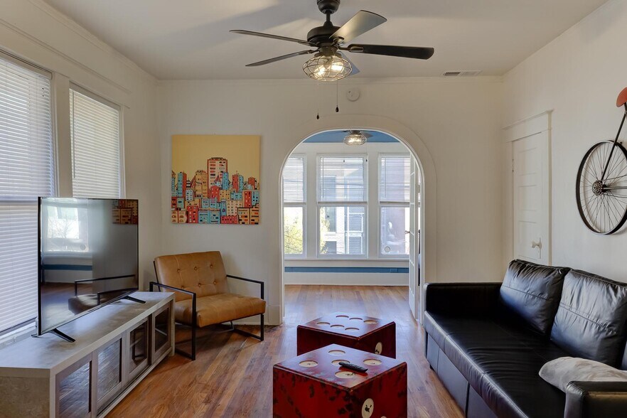 More Photos Of 963 New York St, Memphis Multifamily For Sale